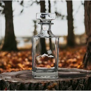 Mountains Decanter 26 Oz Bourbon Whisky Glass Compass Travel Customize NEW